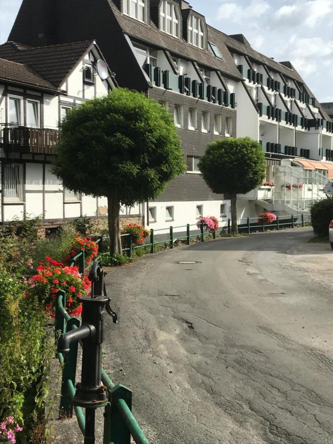 Pension / Ferienwohnung Allebrodt Леннештадт Экстерьер фото