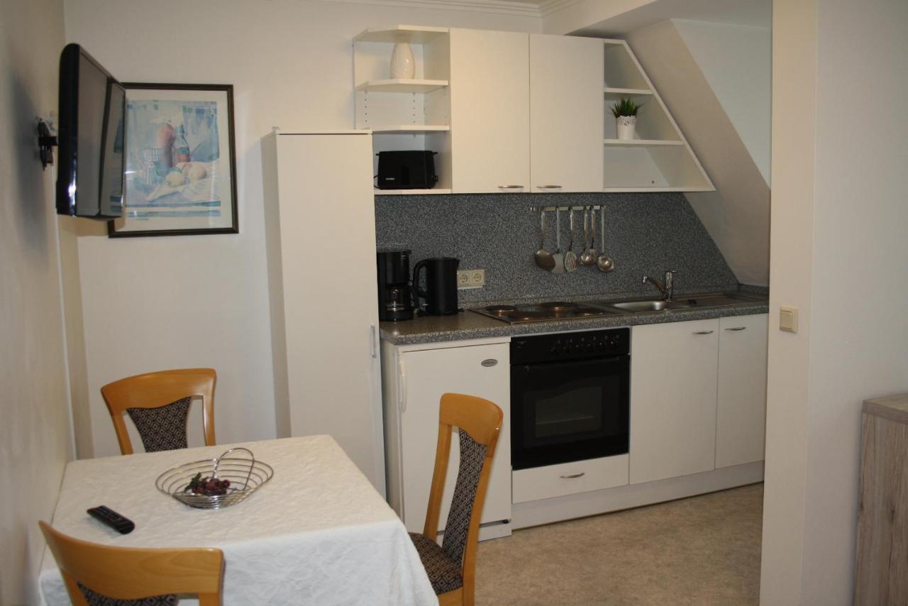 Pension / Ferienwohnung Allebrodt Леннештадт Экстерьер фото
