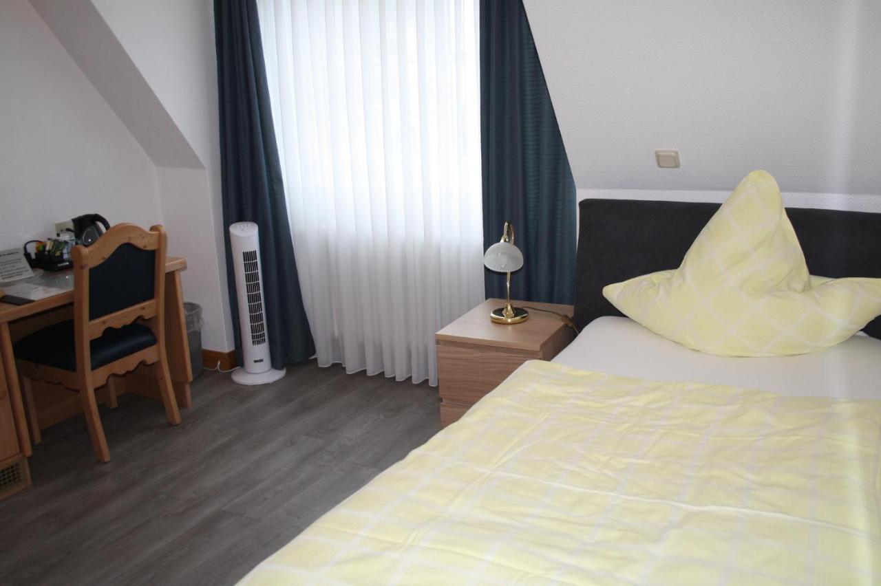 Pension / Ferienwohnung Allebrodt Леннештадт Экстерьер фото