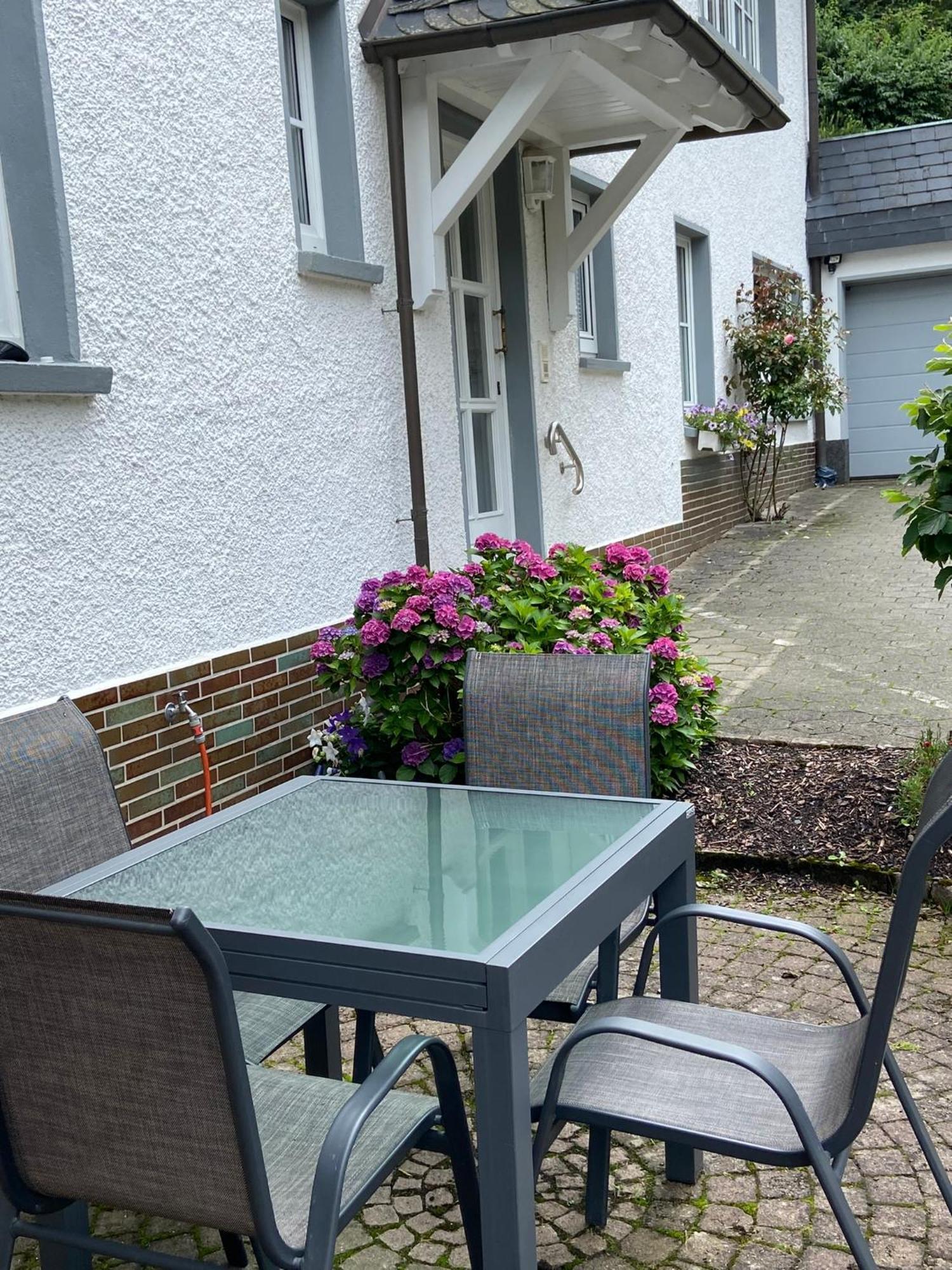 Pension / Ferienwohnung Allebrodt Леннештадт Экстерьер фото